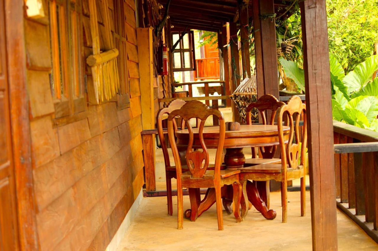 Sabaidee Guesthouse & Restaurant Nam Theun Екстериор снимка